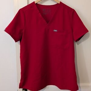 Figs Scrubs M Red Catarina One Pocket Top Medium PO 1577